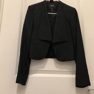 BCBG size 4 linen blend cropped jacket